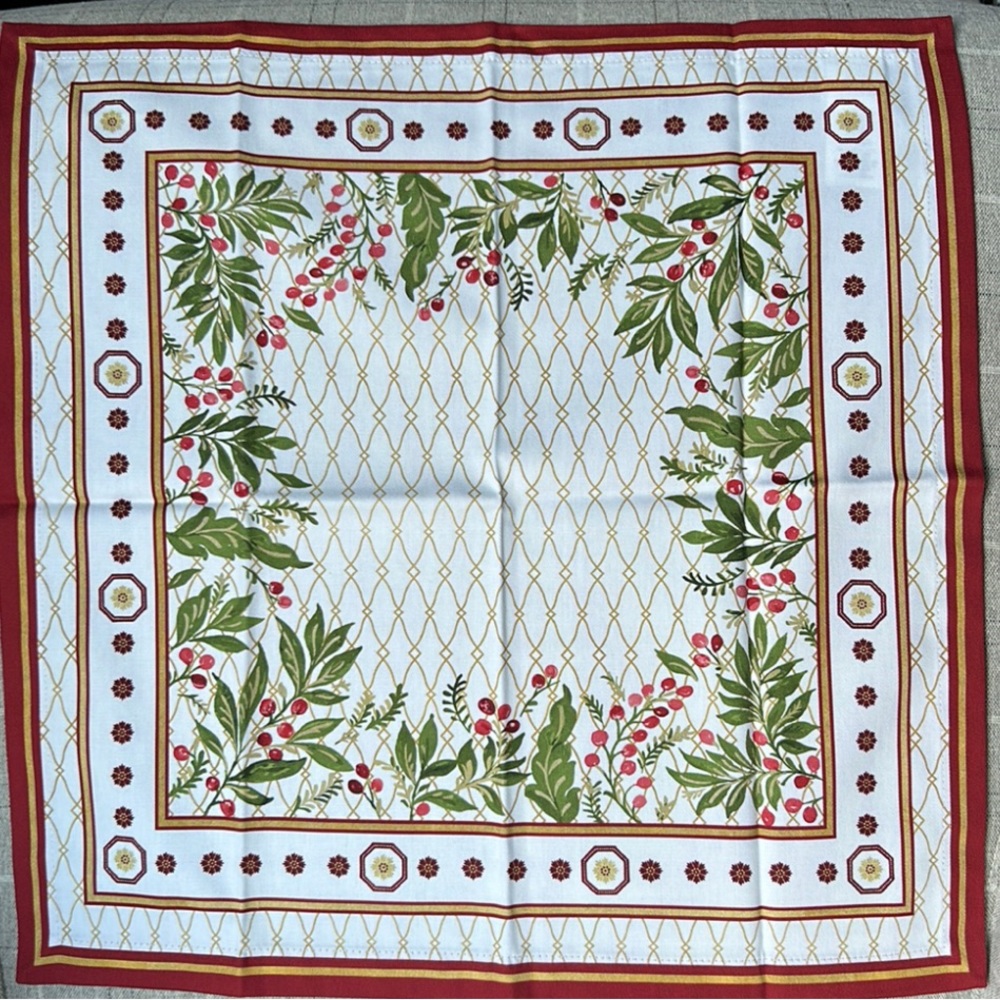 COPY - WILLIAMS SONOMA Woodland Berry Cloth Napkins